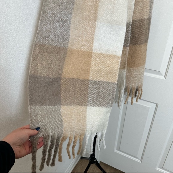 Chunky Scarf - Picture 5 of 5